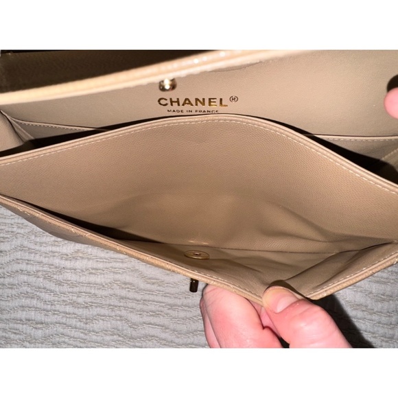 COPY - CHANEL CLASSIC DOUBLE FLAP MEDIUM CAVIAR LEATHER - LIKE NEW CONDITION - Picture 13 of 16